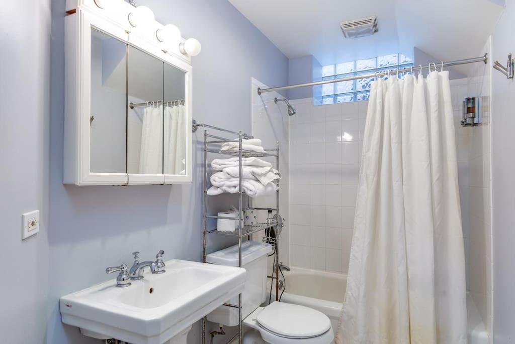 Lincoln Park Living - 1 * Chicago